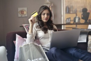 woman-with-credit-card-ordering-online
